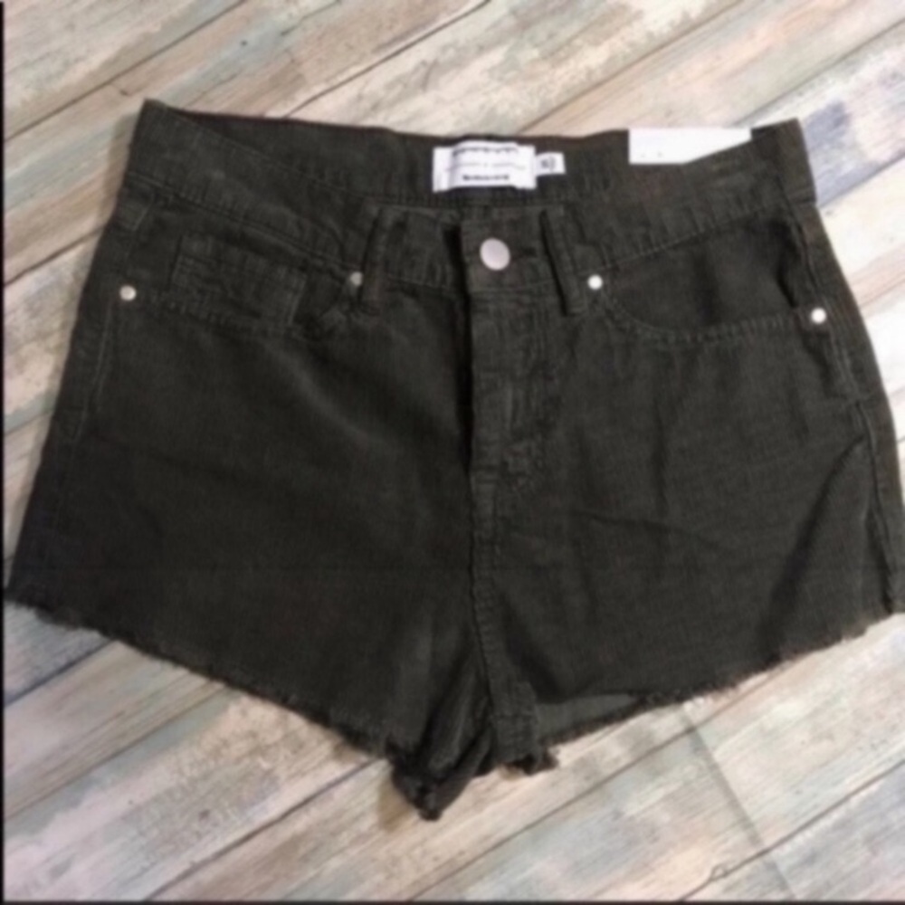 NWT Kendall & Kylie Green Corduroy Short - Picture 1 of 4